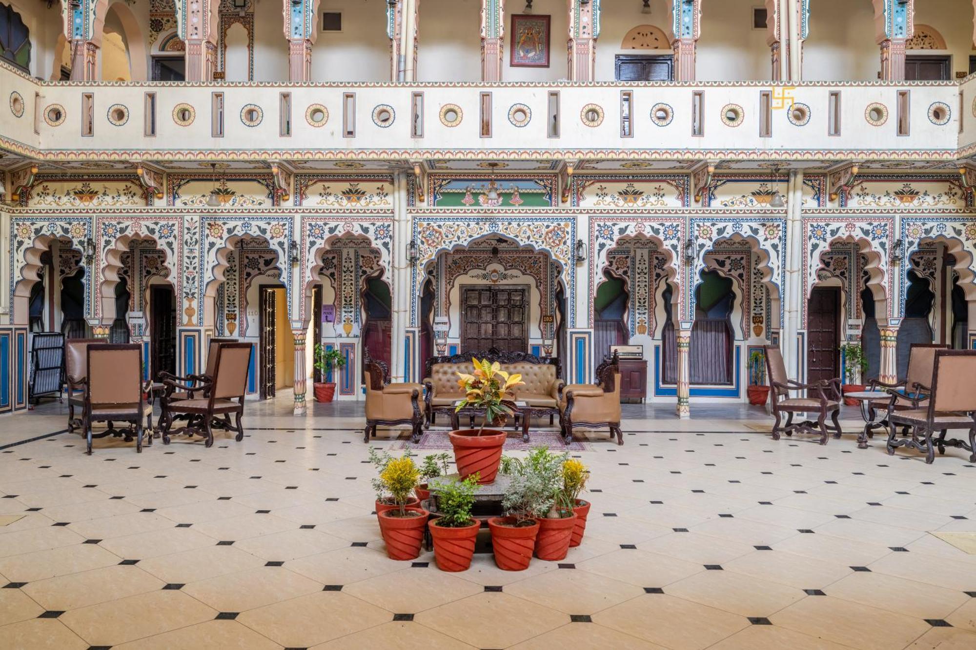 Hotel Shahi Palace Мандава Екстер'єр фото